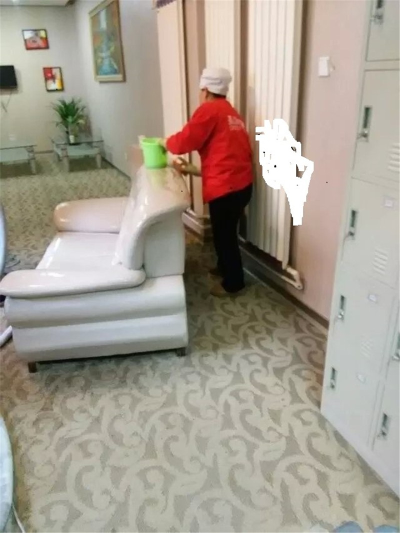 沙发清洗护理.jpg