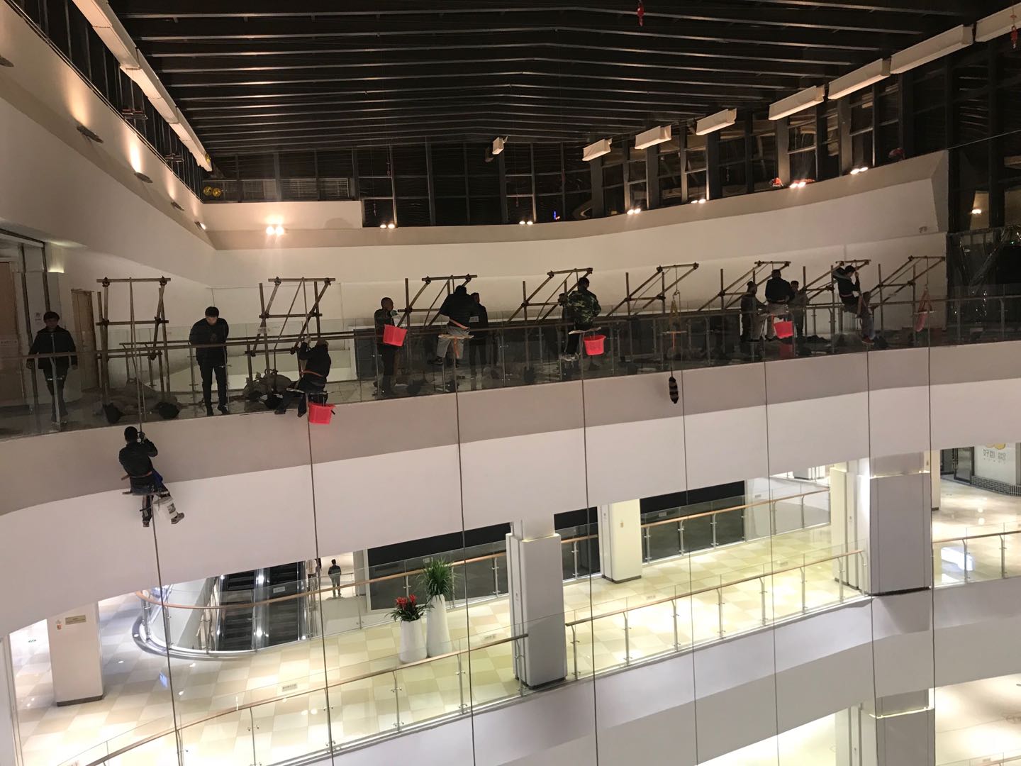 高空粉刷.jpg